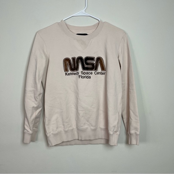 Coach Nasa Kennedy Space Center Pink Embroidered Crewneck Size S women - Picture 2 of 13